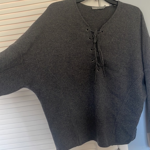 Vince oversized sweater, size medium, made of wool, excellent condition - Picture 2 of 3